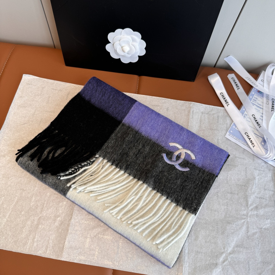 Ch**el scarf 30x200cm 100% lamb