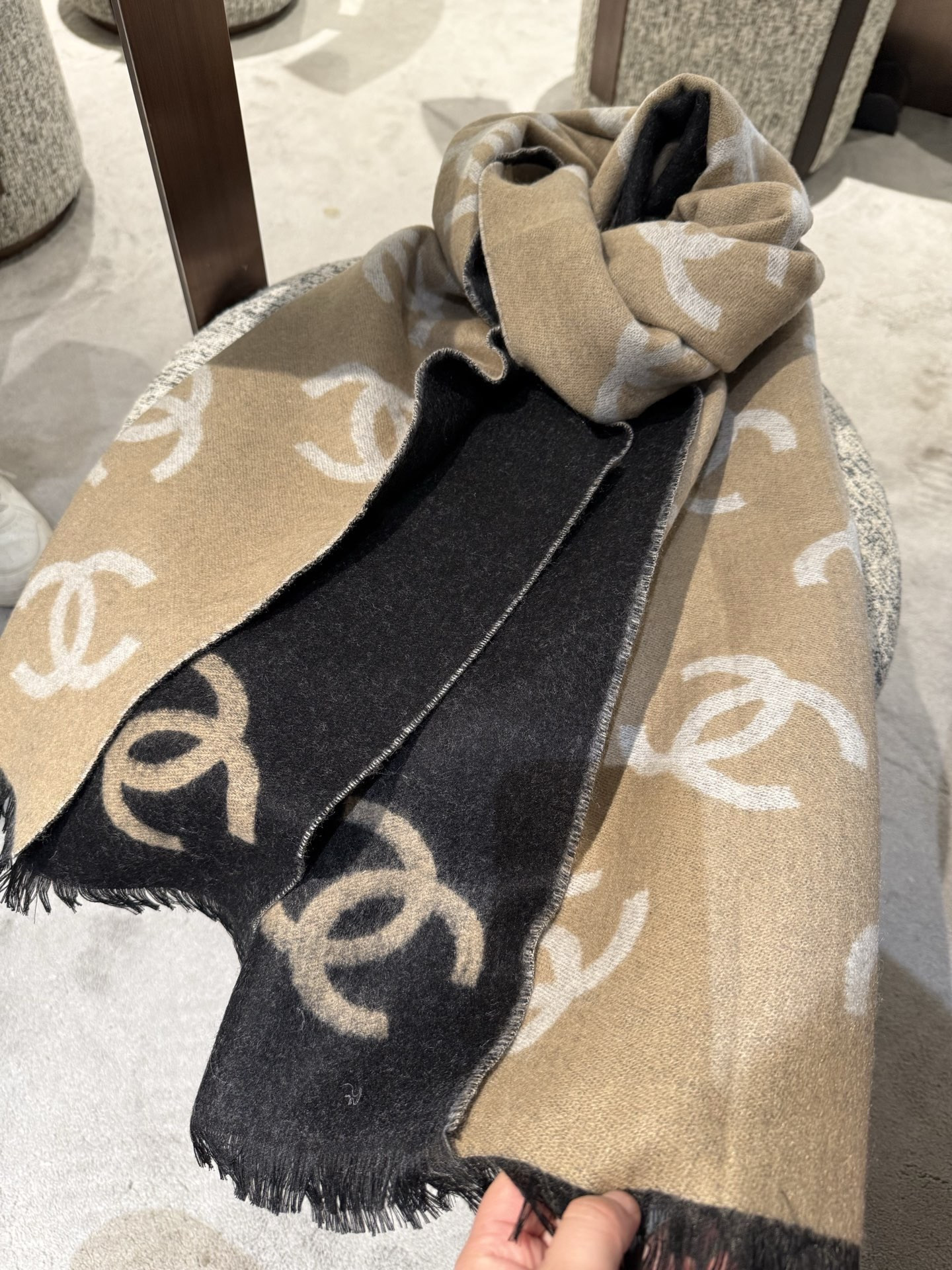 Ch**el scarf 70x205cm