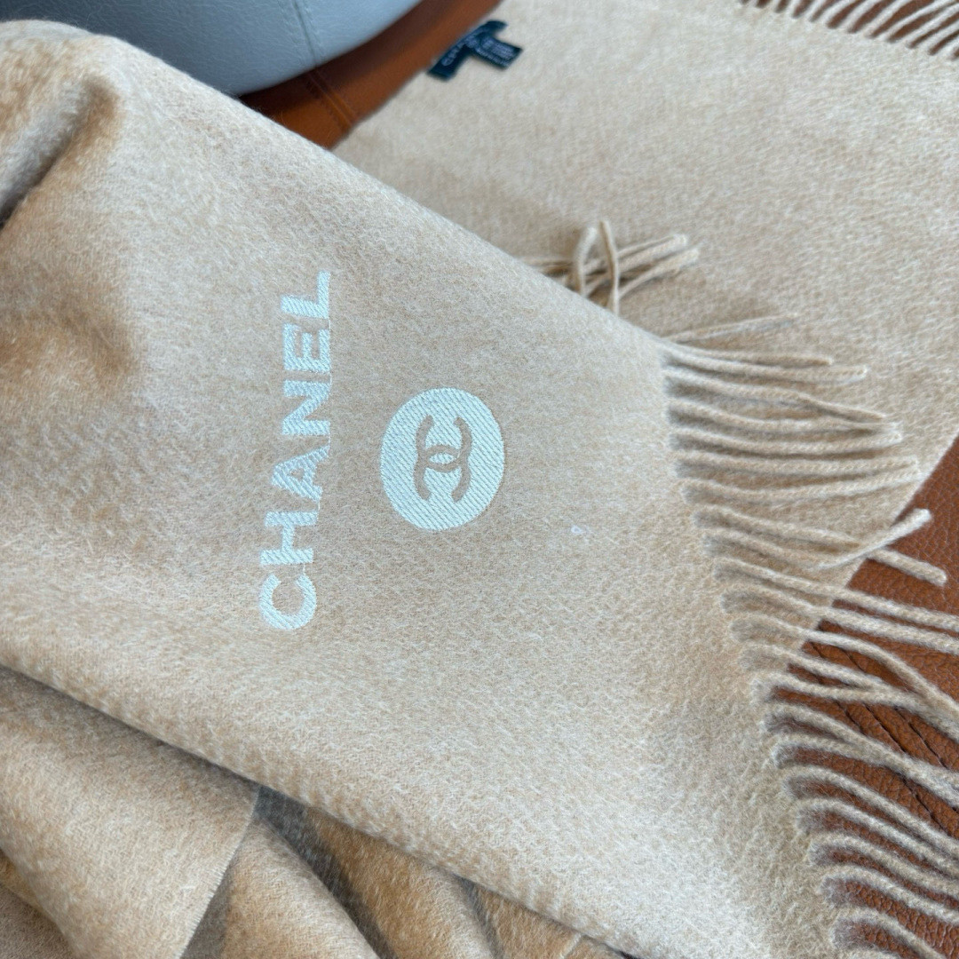 Ch**el scarf 30x180cm 100% cashmere