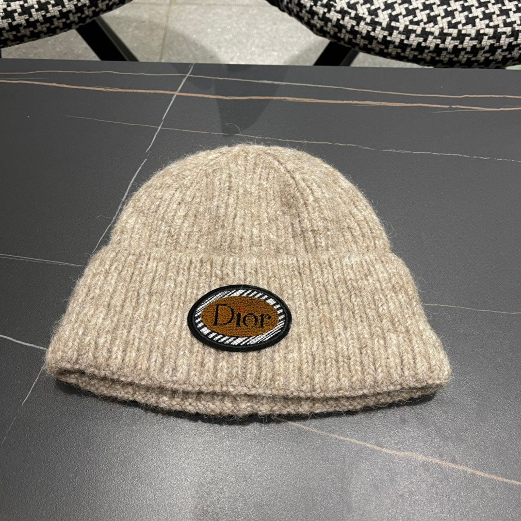 D10r beanie