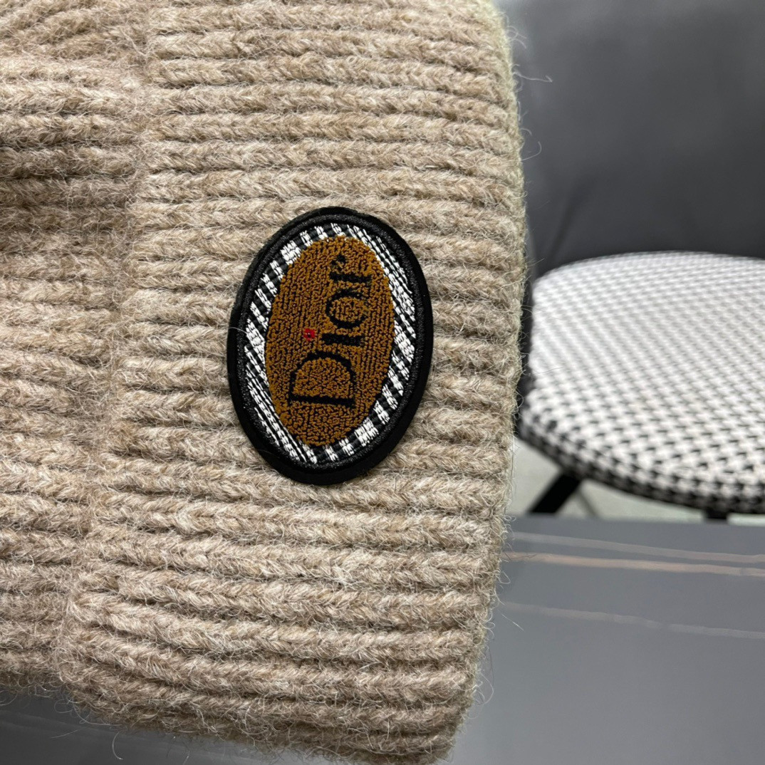 D10r beanie