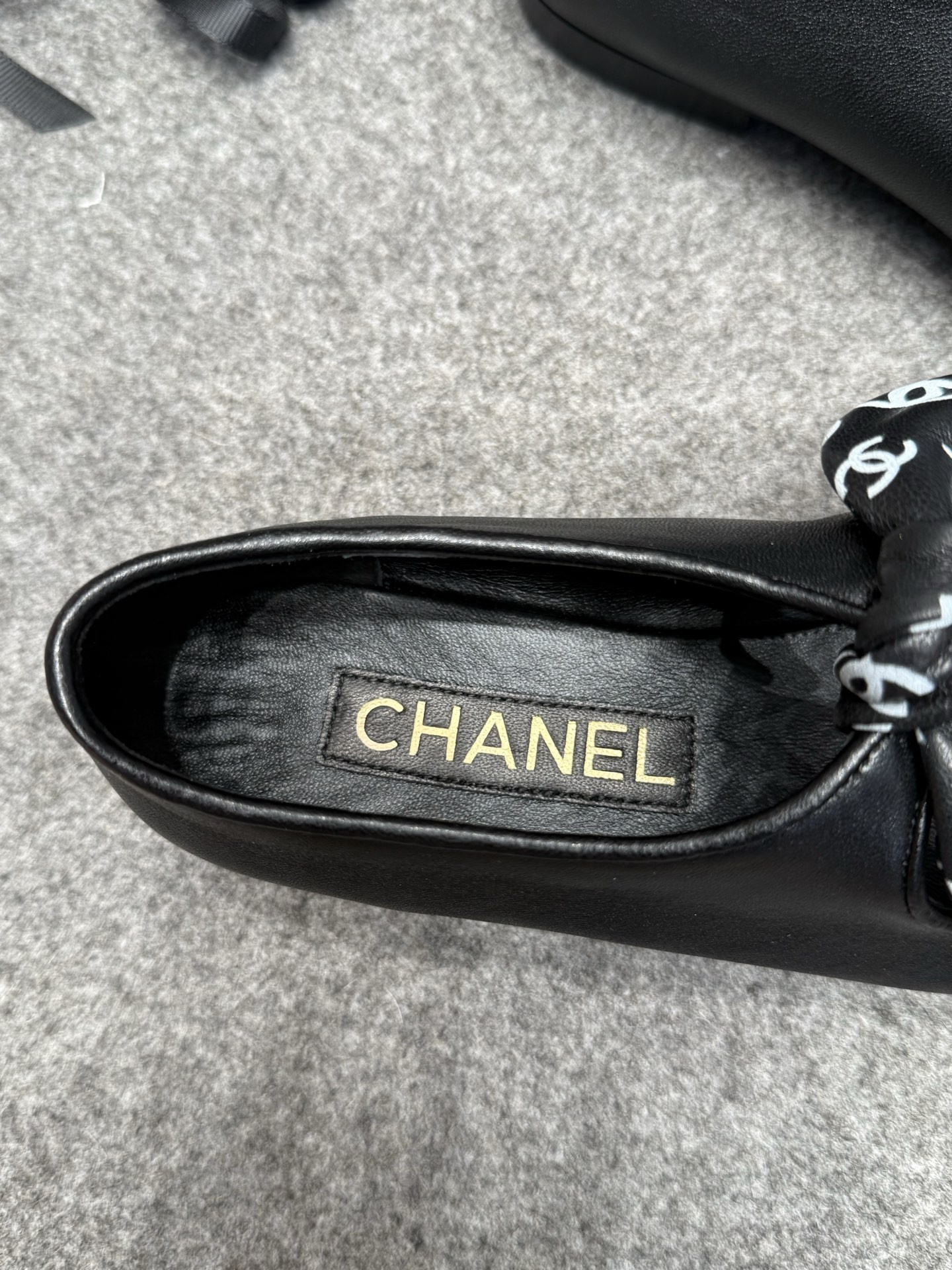 ua Ch**el mary janes