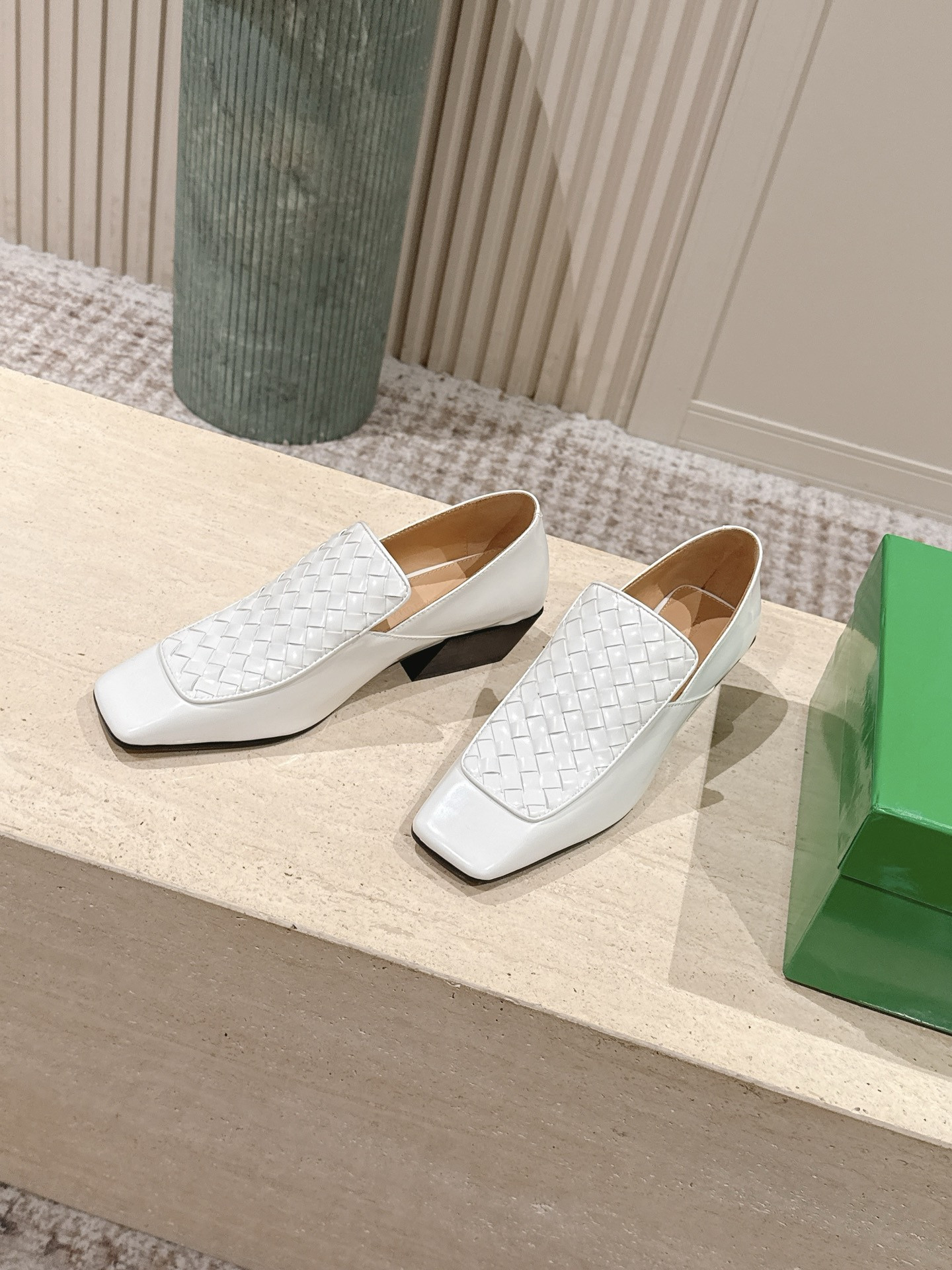 UA Bottega Veneta Ventura Loafer
