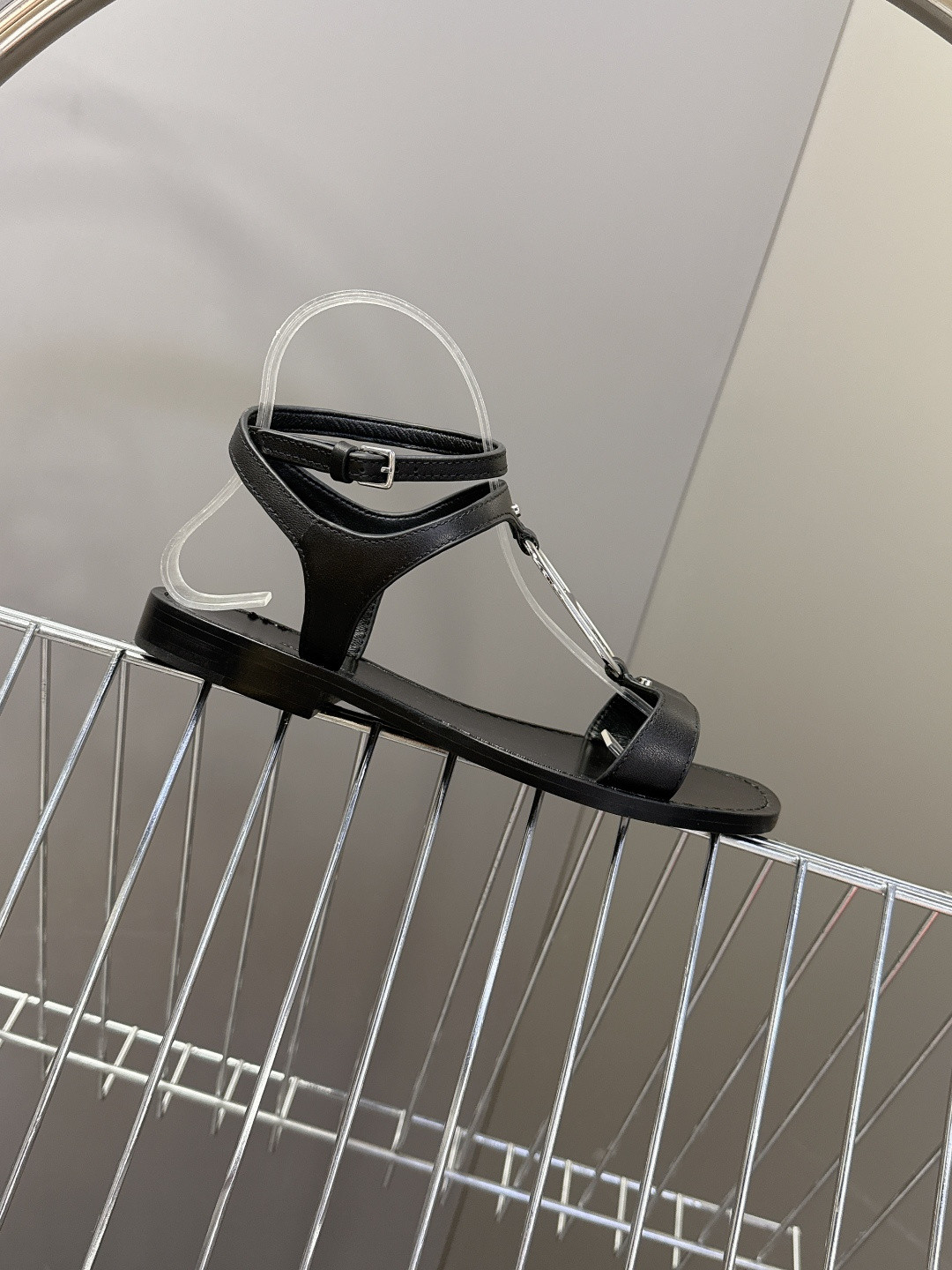 ua H**me5 marinella sandal