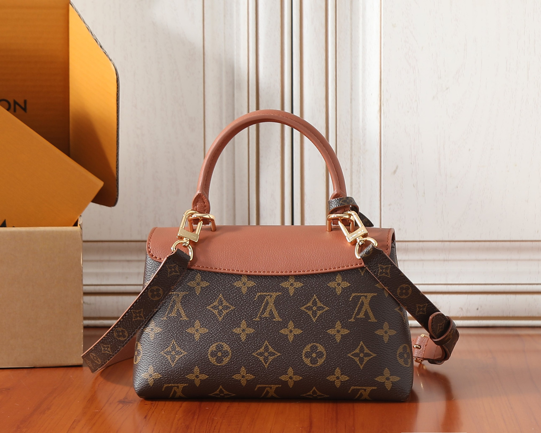 LV Madeleine BB M28288 24.5x16x8cm