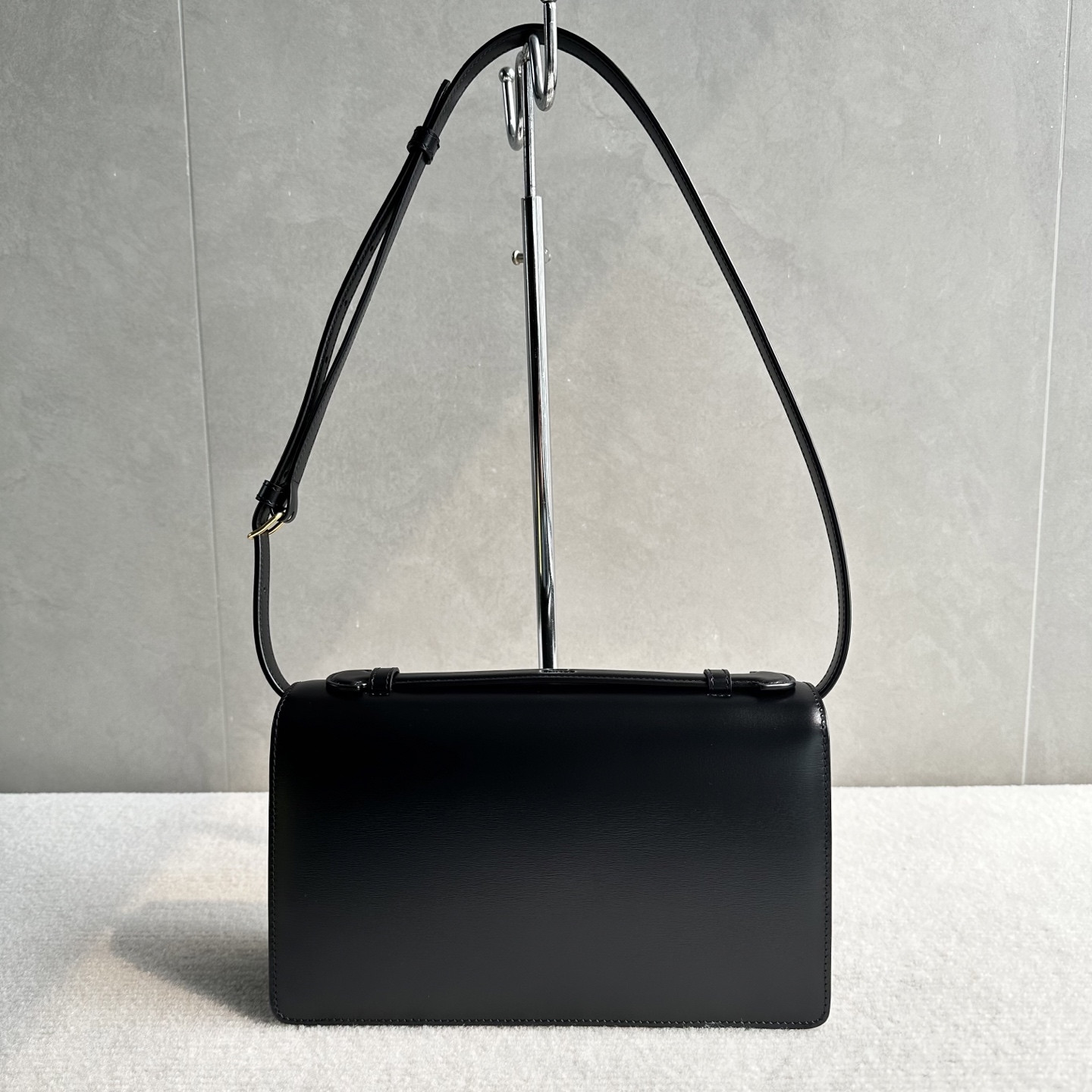 Celine MEDIUM TRIOMPHE FOLIO 25.5x14x7.5cm