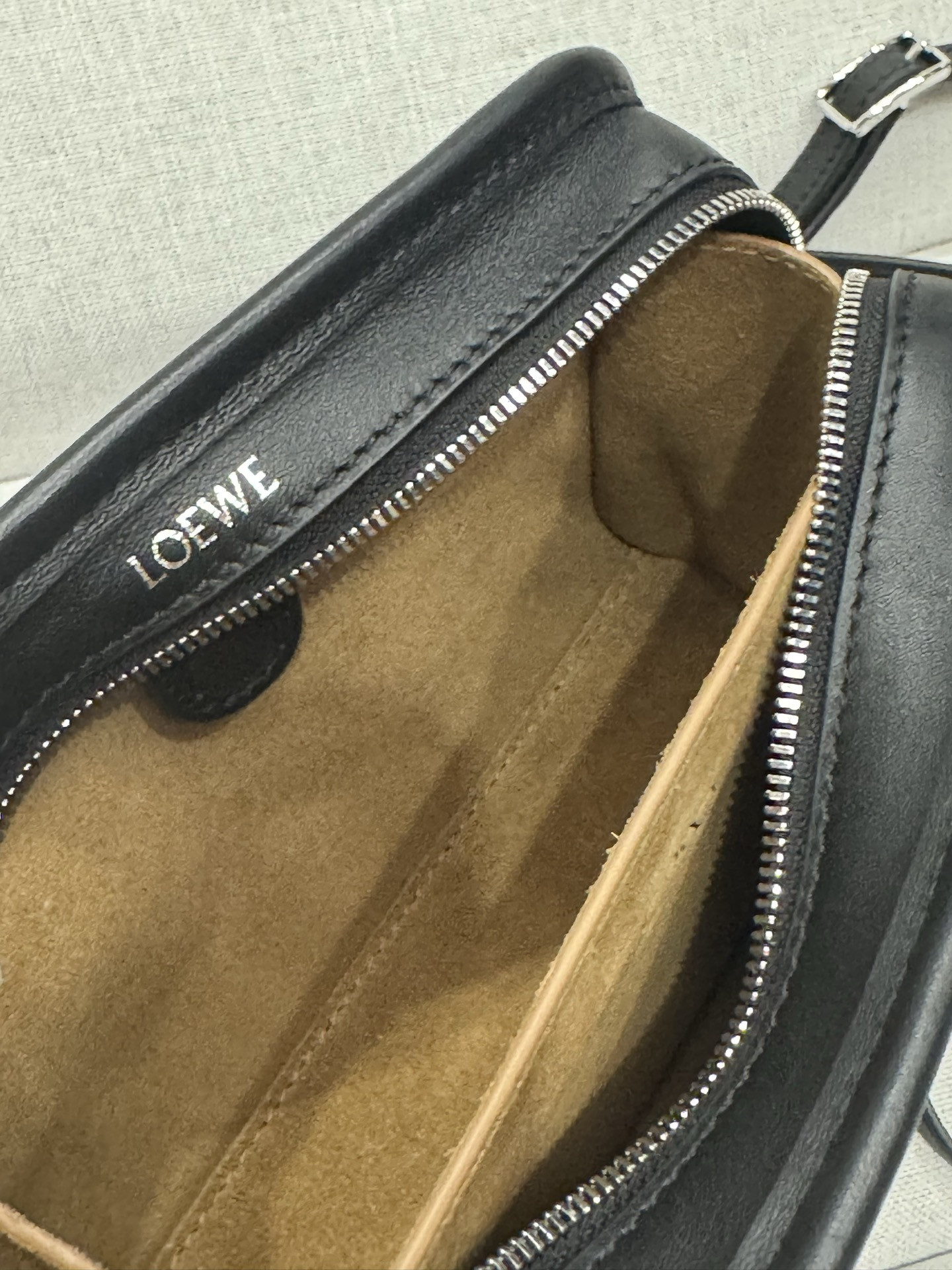 Loewe Mini Amazona 180 Bag 11.5x20x7cm