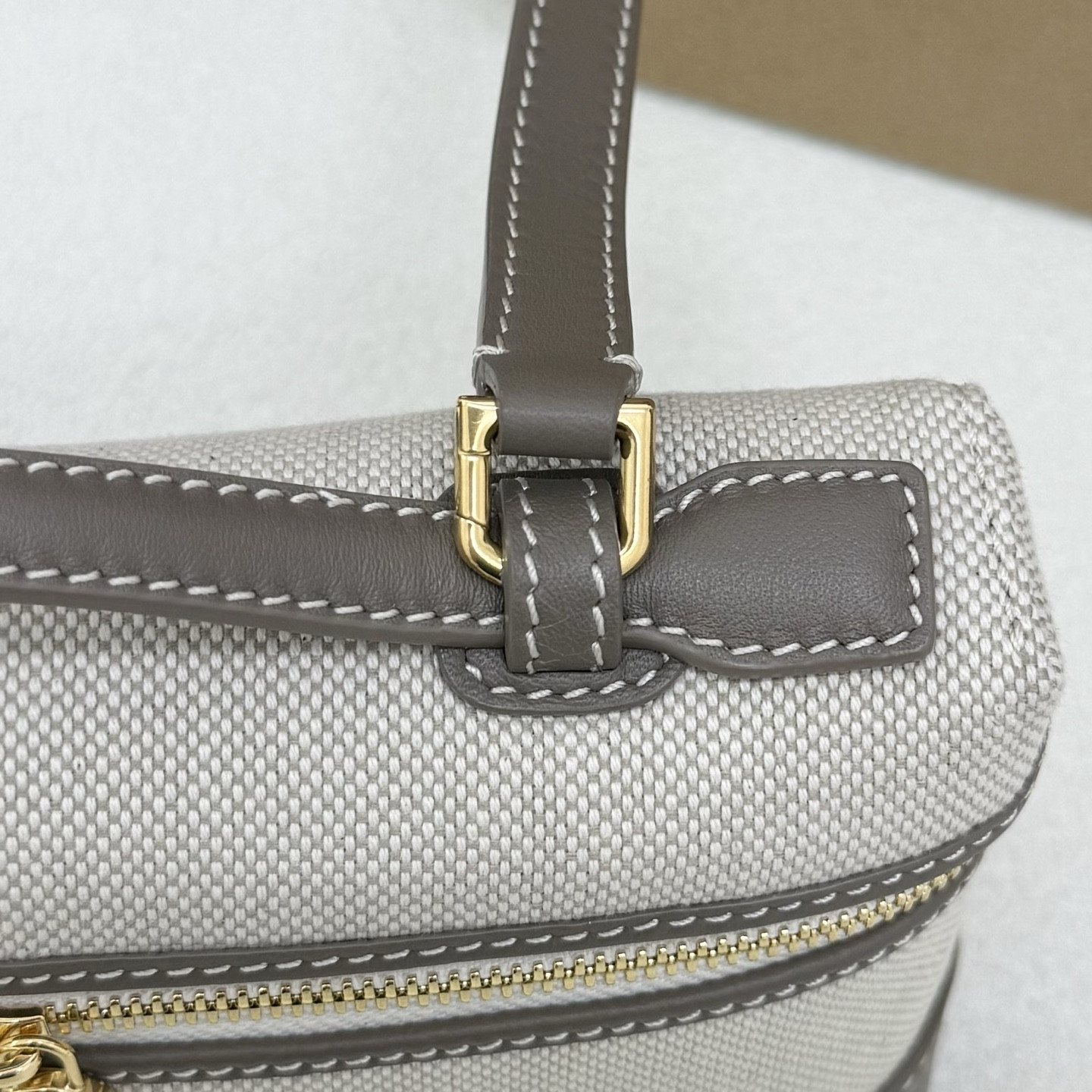 L0r0 P1ana extra pocket l19 11 x 19 x 6.5 cm