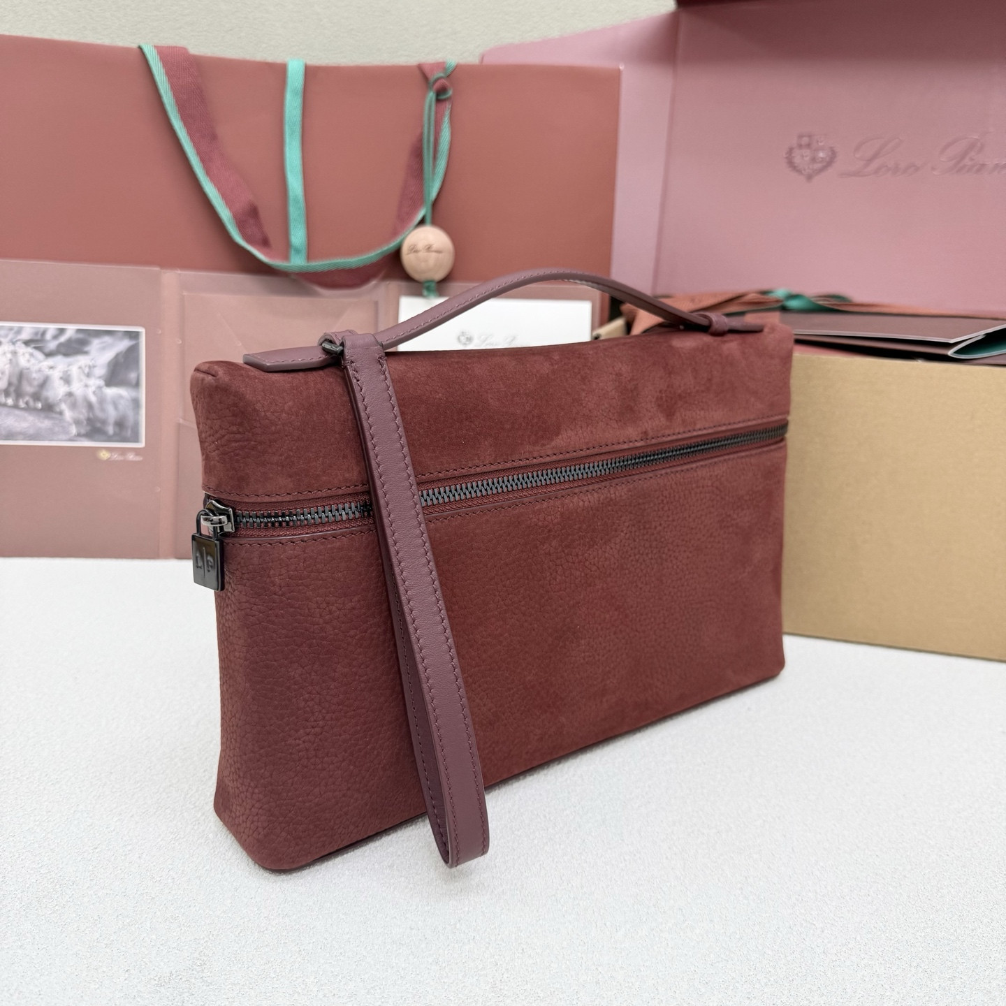 Loro Piana Extra pouch L29 29x18x5cm