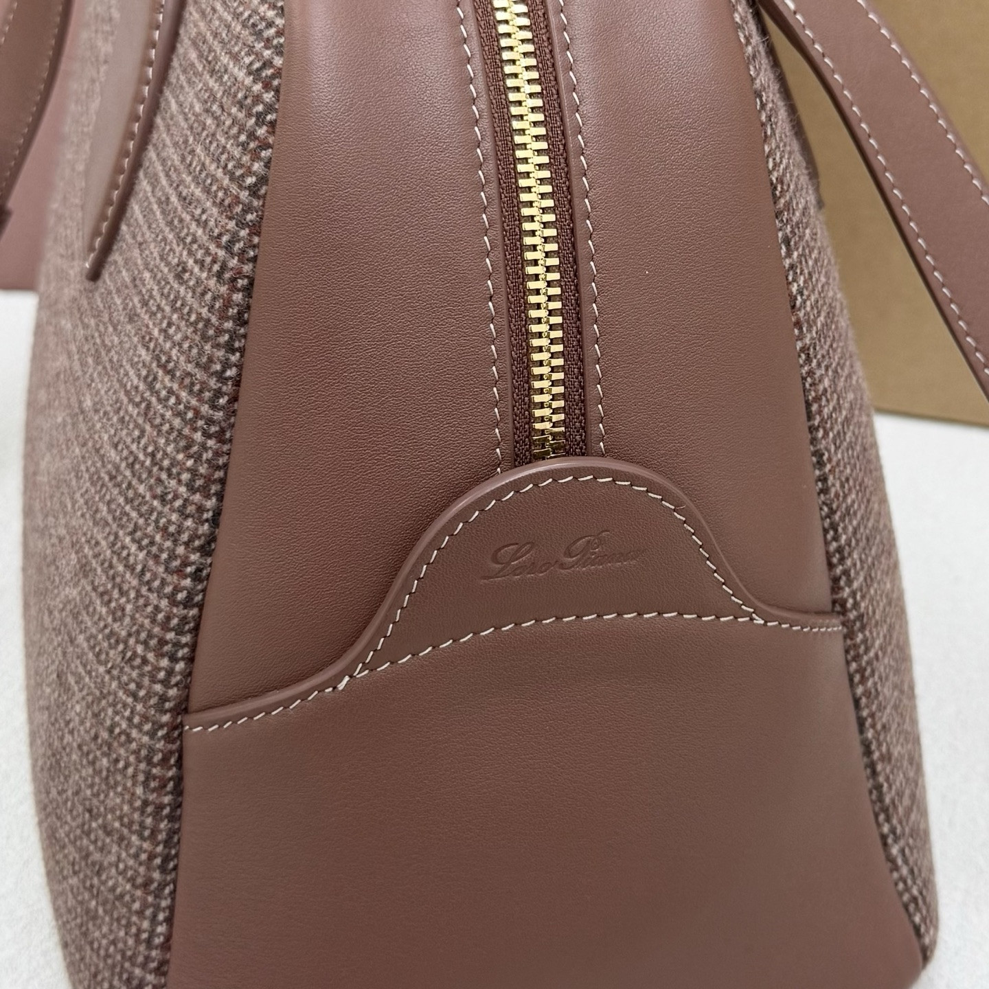Loro Piana Needle 38x22x16cm