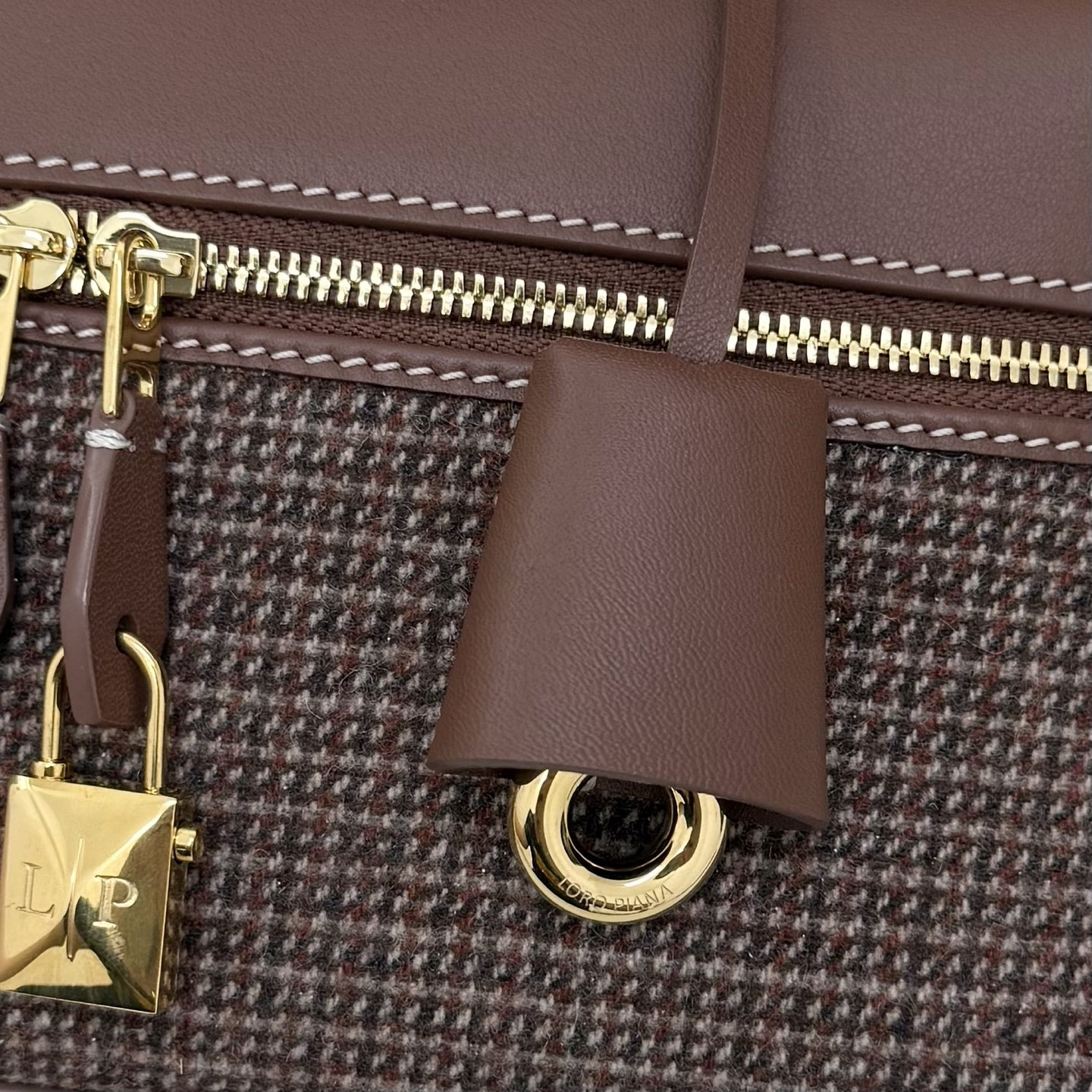 Loro Piana Extra Bag L23 23x12x7cm