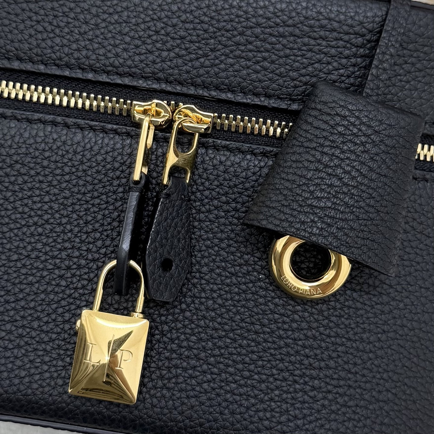 Loro Piana Extra Vanity Case 21x15x12cm