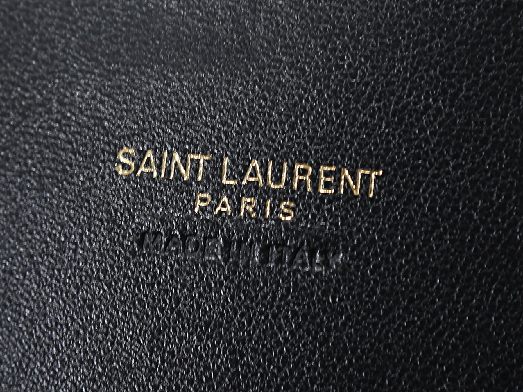 YSL LOULOU toy crossbody in MATELASSÉ lambskin 21x14x5cm