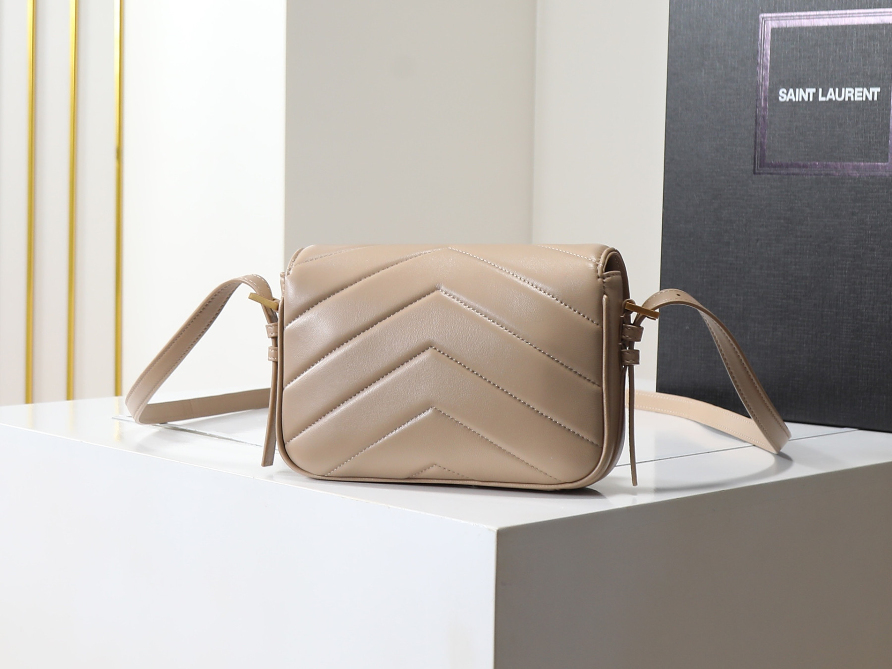 YSL LOULOU toy crossbody in MATELASSÉ lambskin 21x14x5cm