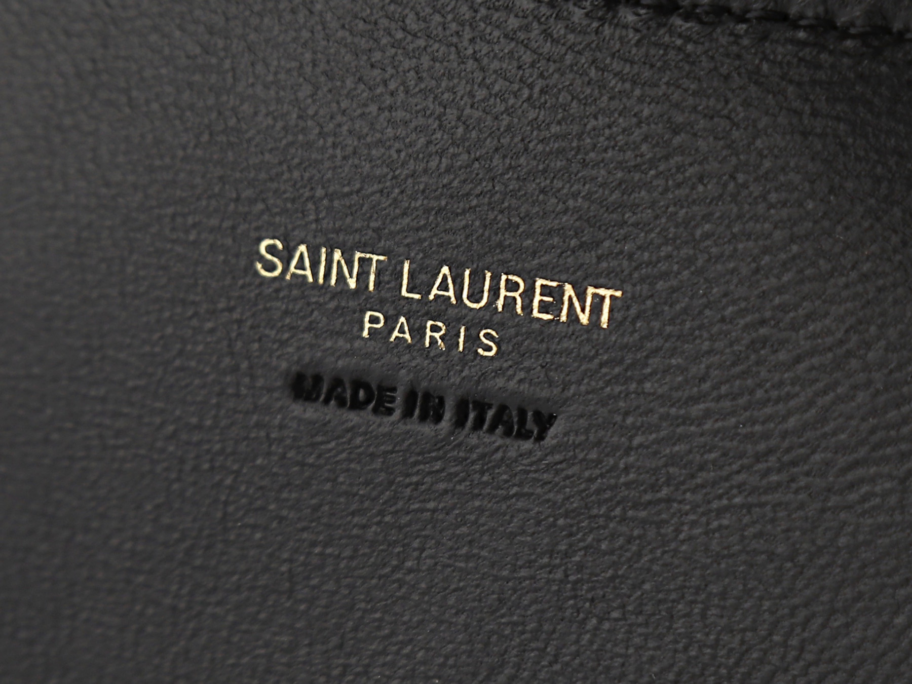YSL LOULOU toy crossbody in MATELASSÉ lambskin 21x14x5cm