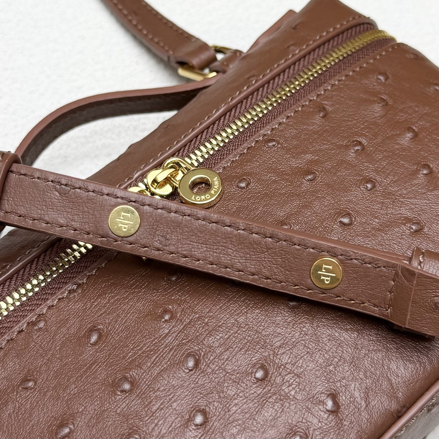 Loro Piana Extra Pocket L19 11 x 19 x 6.5 cm