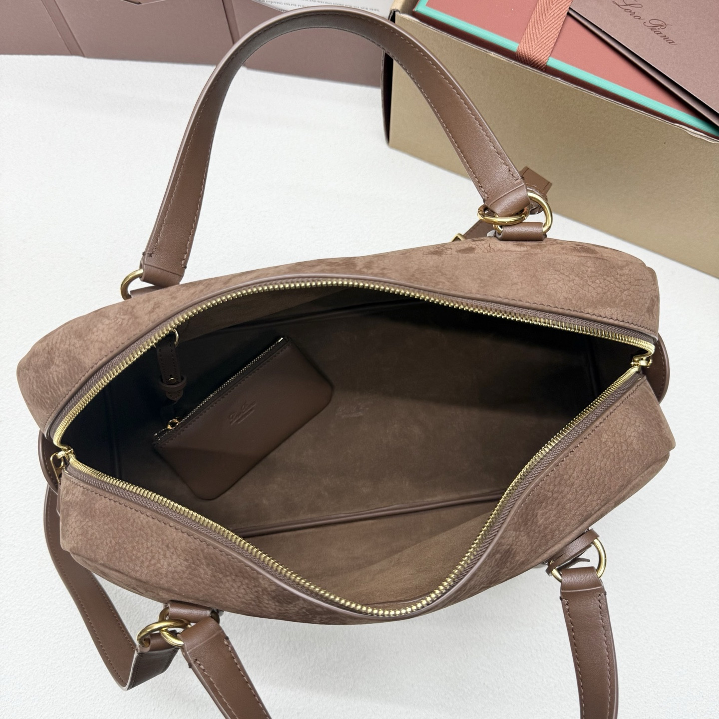 Loro Piana Needle 38x22x16cm