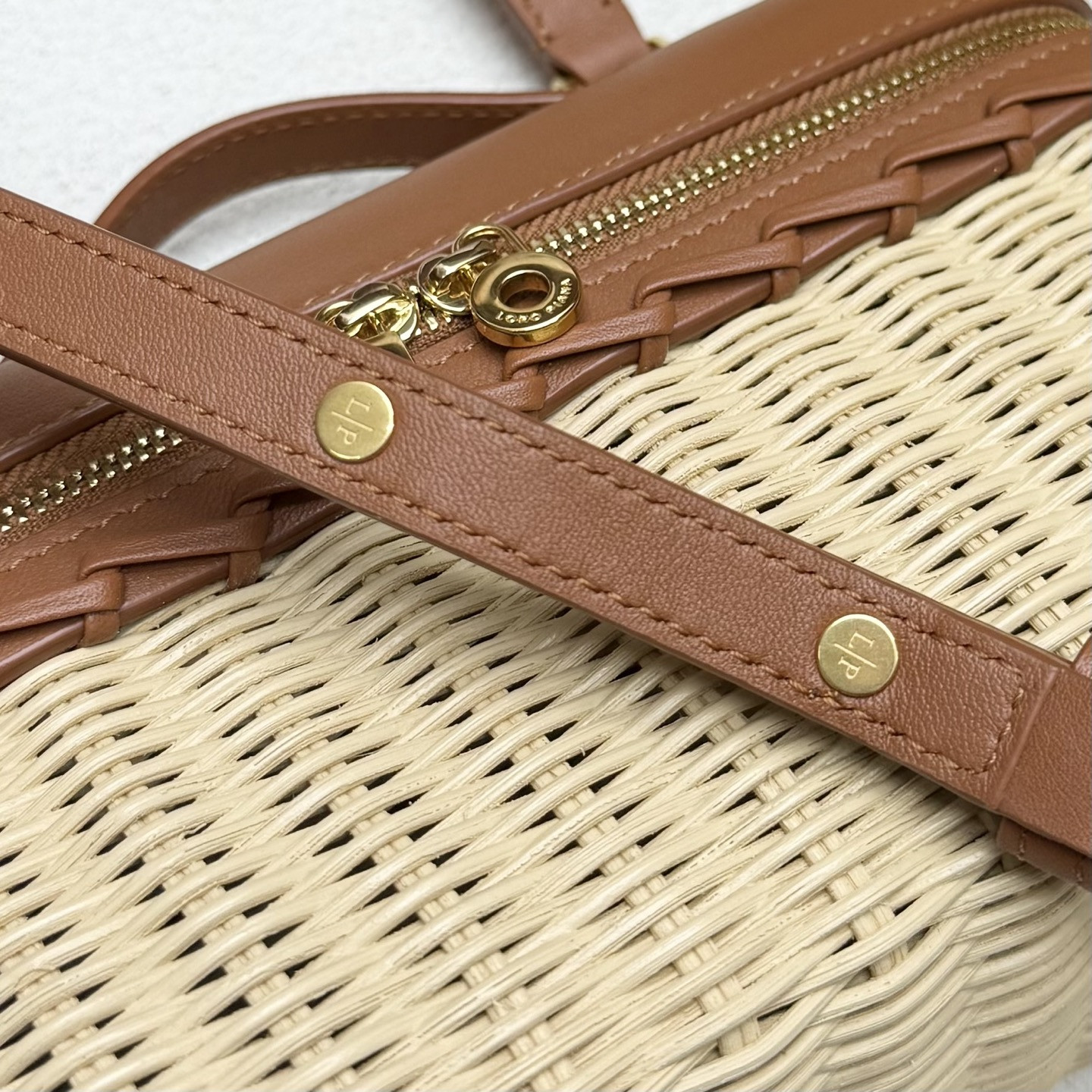 L0r0 P1ana extra pocket l19 wicker bag 19 x 11.5 x 7cm