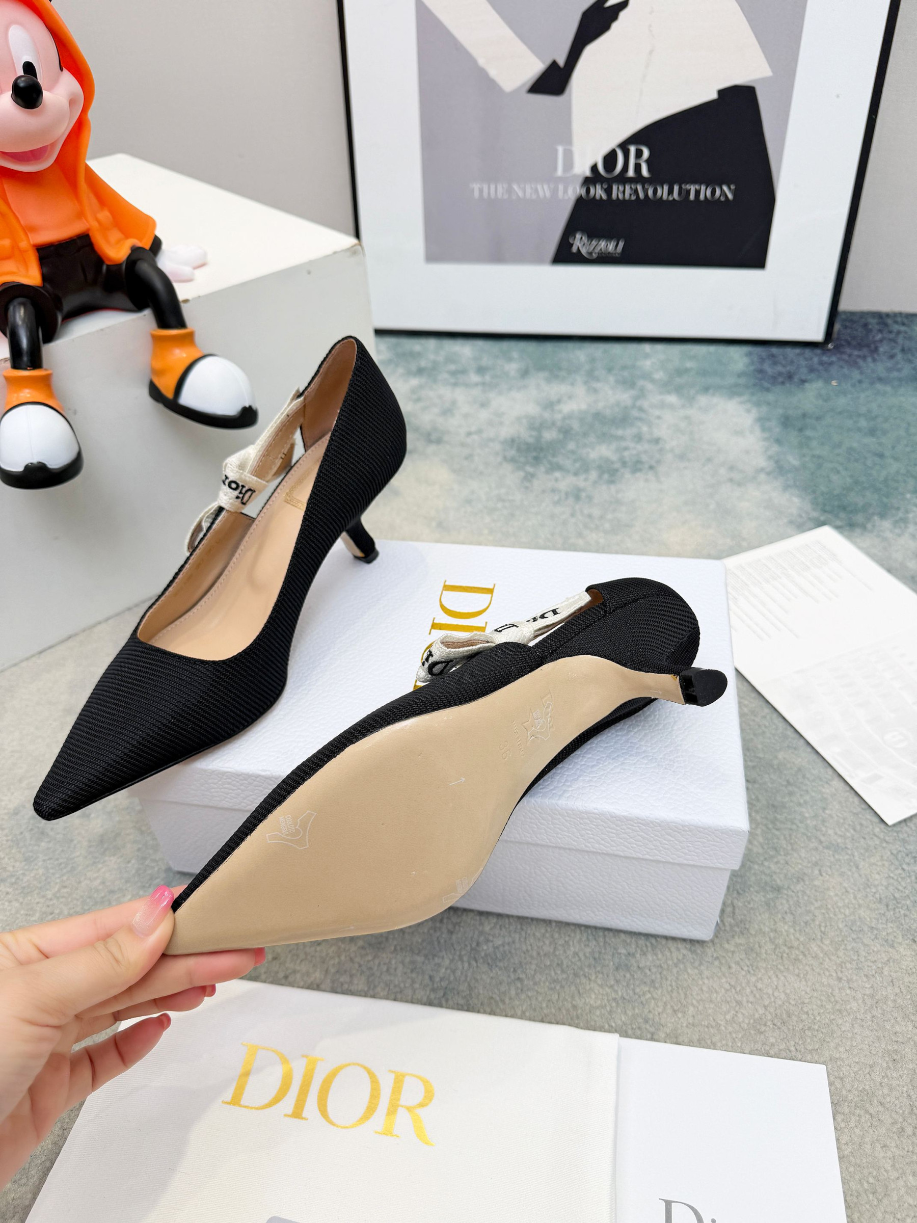 UA Dior J