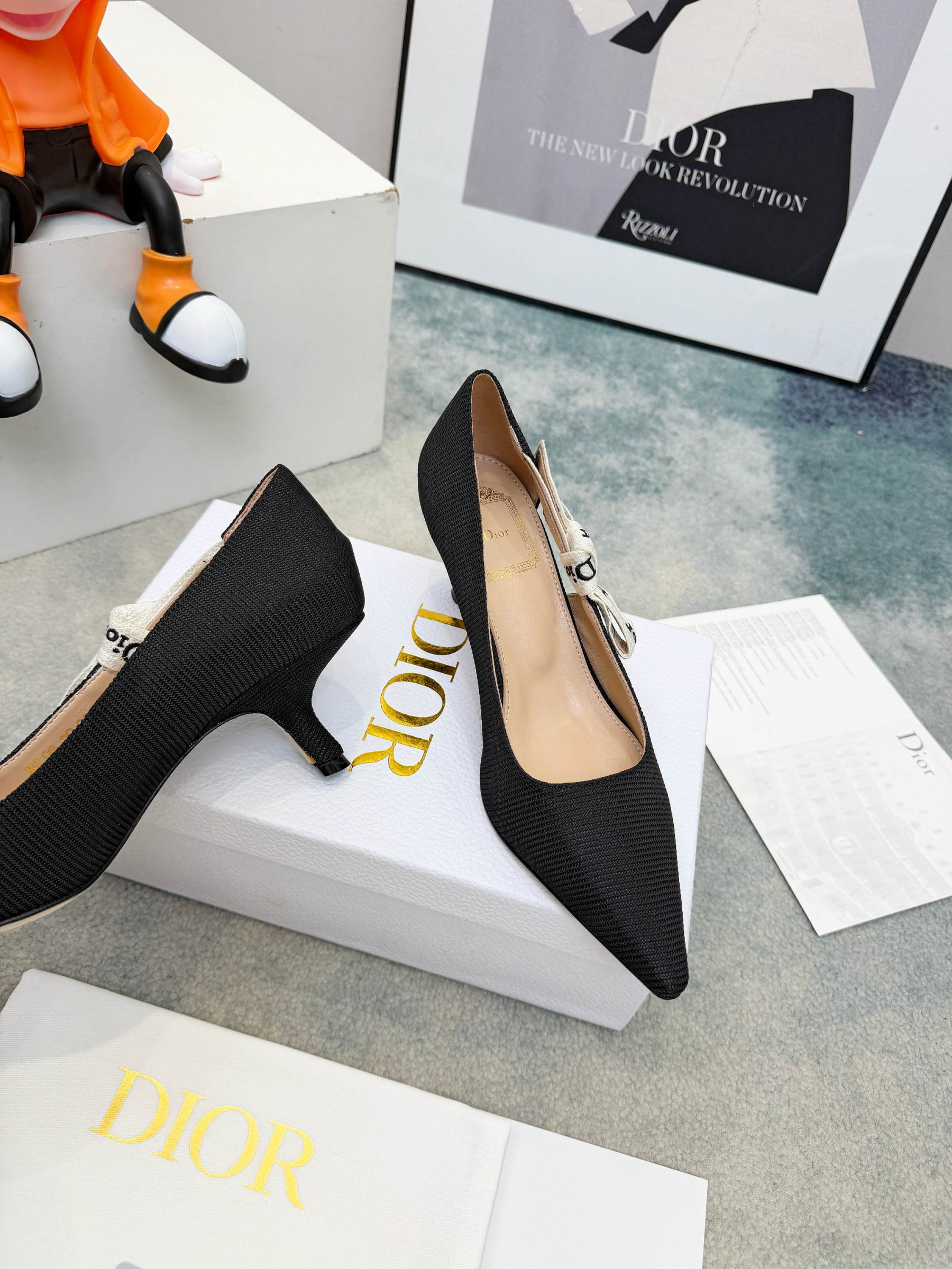 UA Dior J