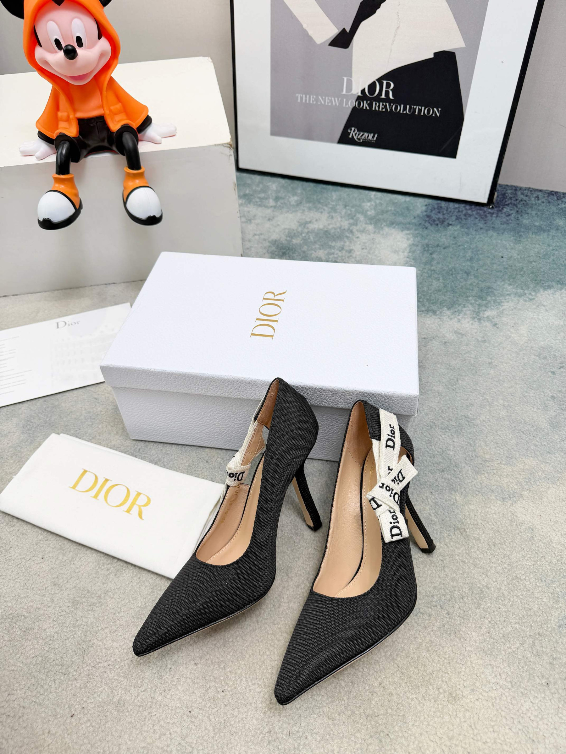 UA Dior J