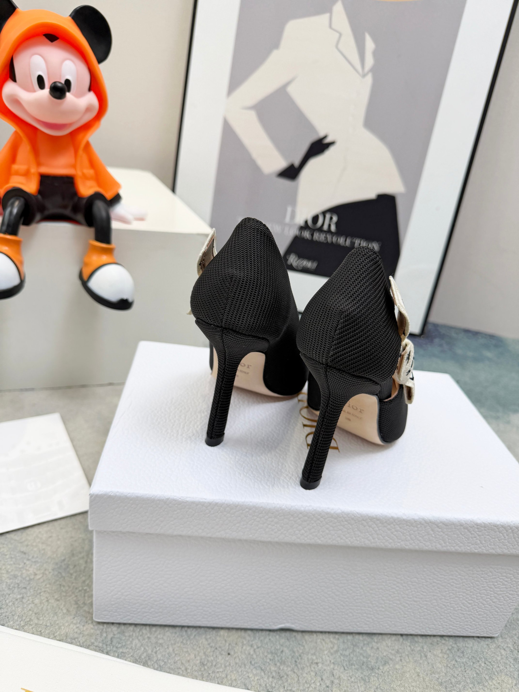 UA Dior J