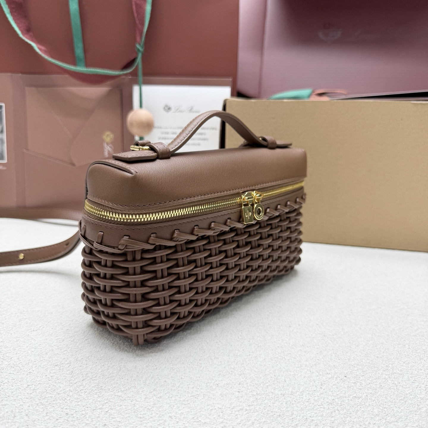Loro Piana Extra Pocket L19 19 x 11.5 x 7cm