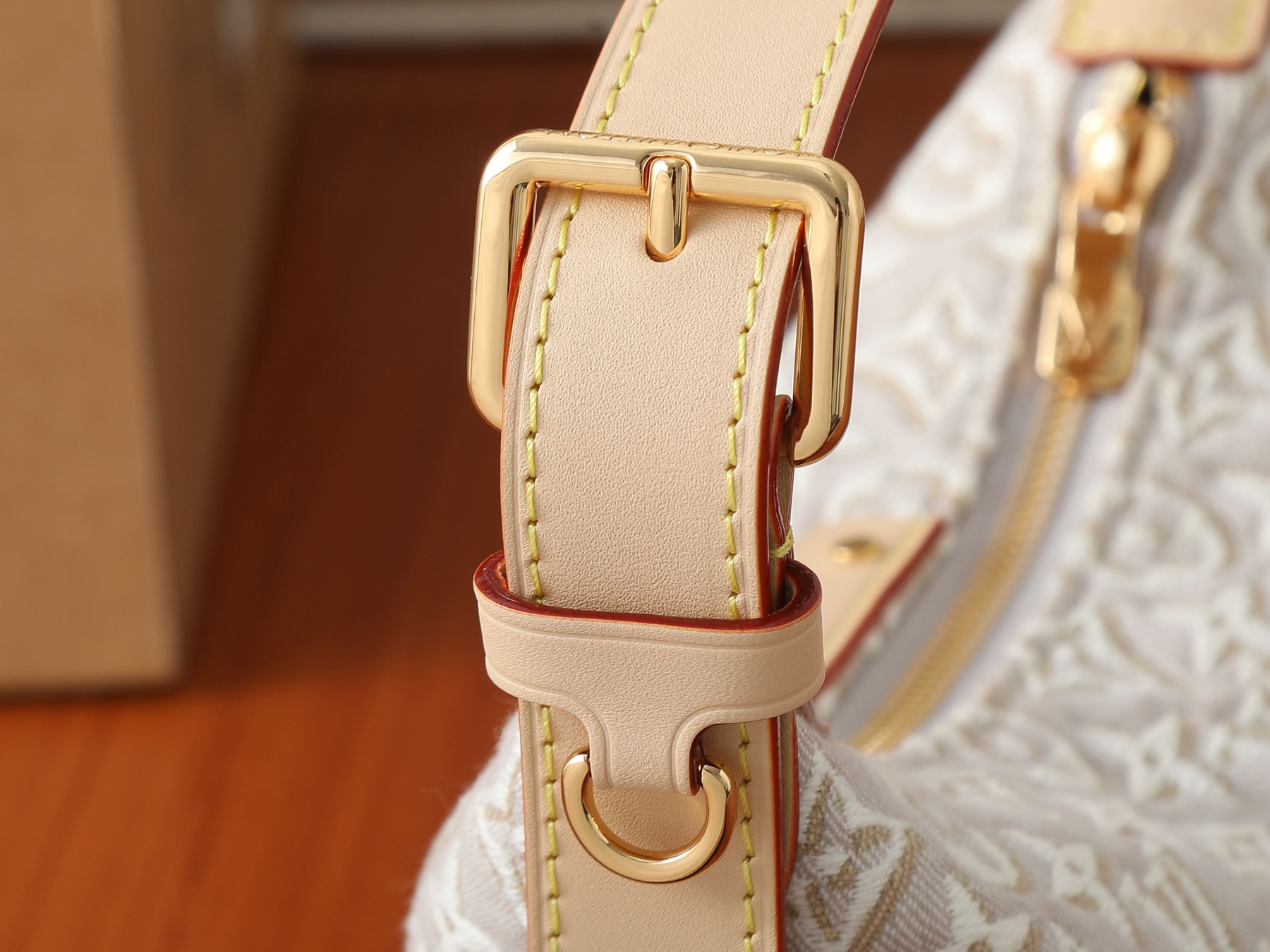 LV Pochette Hills M29879 18.5x11x6.5cm